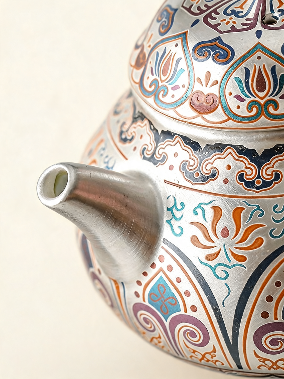 Detail of the phoenix motif on the Fengming teapot