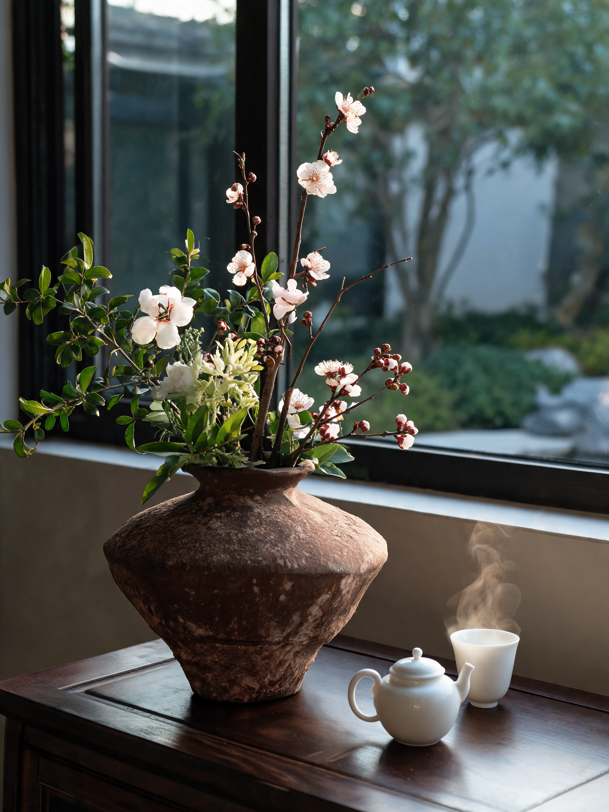 Fengxi Earth Vase 23.5 cm tall handcrafted urn from Fengxi, Chaozhou