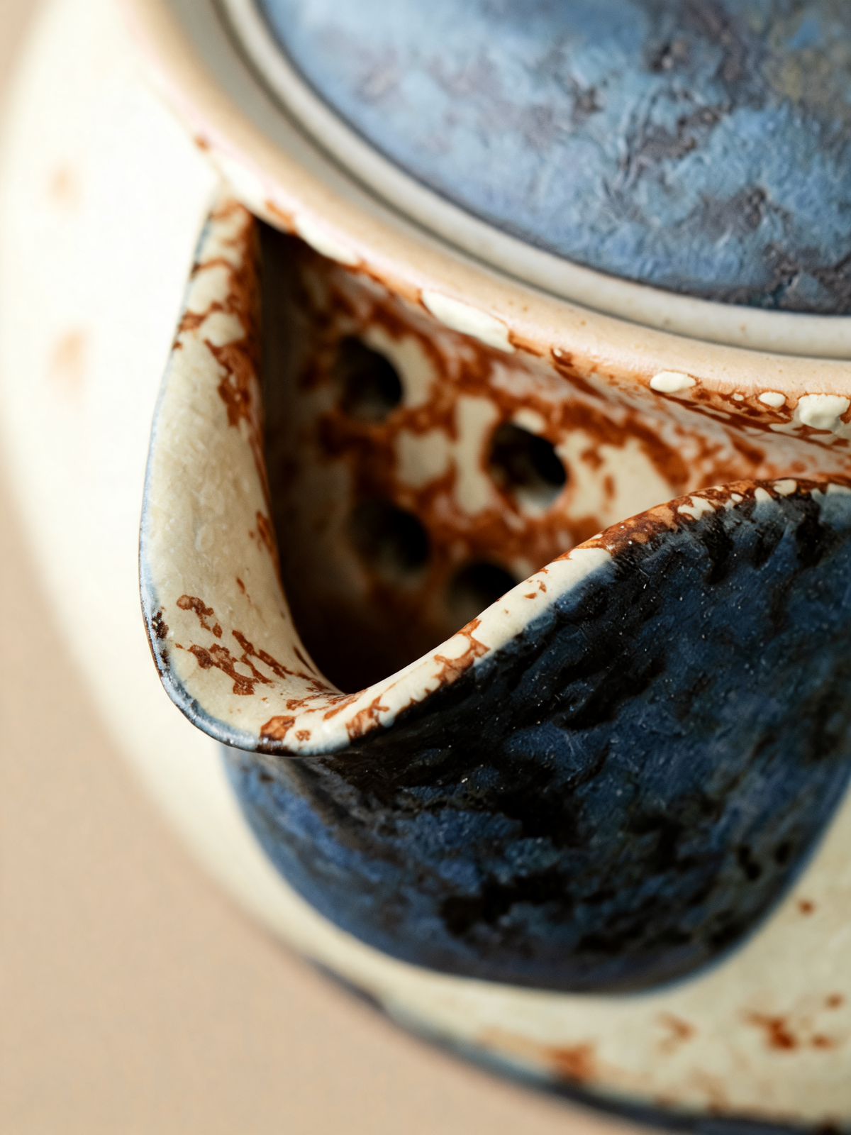Jinyu Mantang teapot lid and integrated tea filter