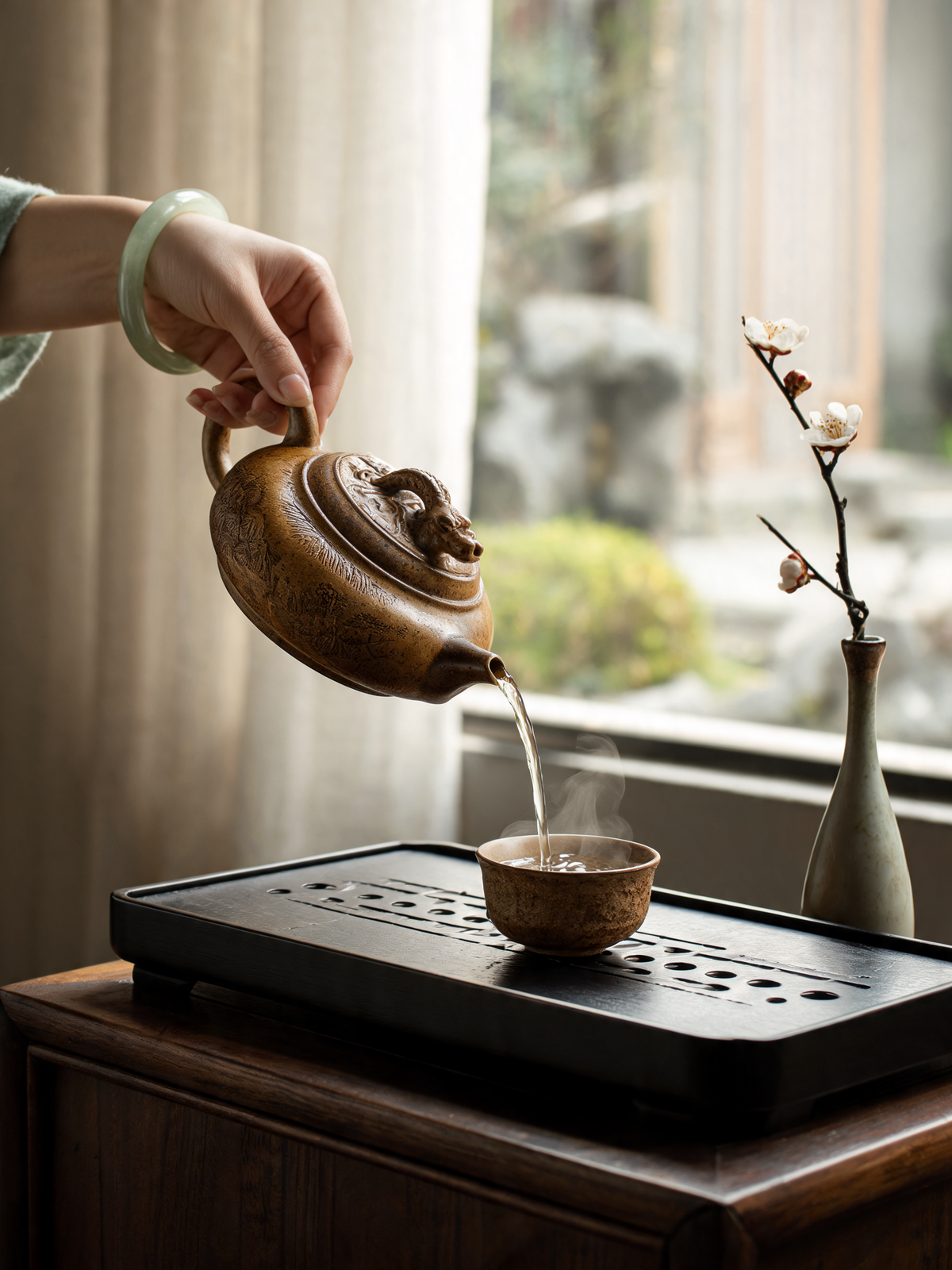 Ling Bao Teapot hand carved calligraphy on the clay body