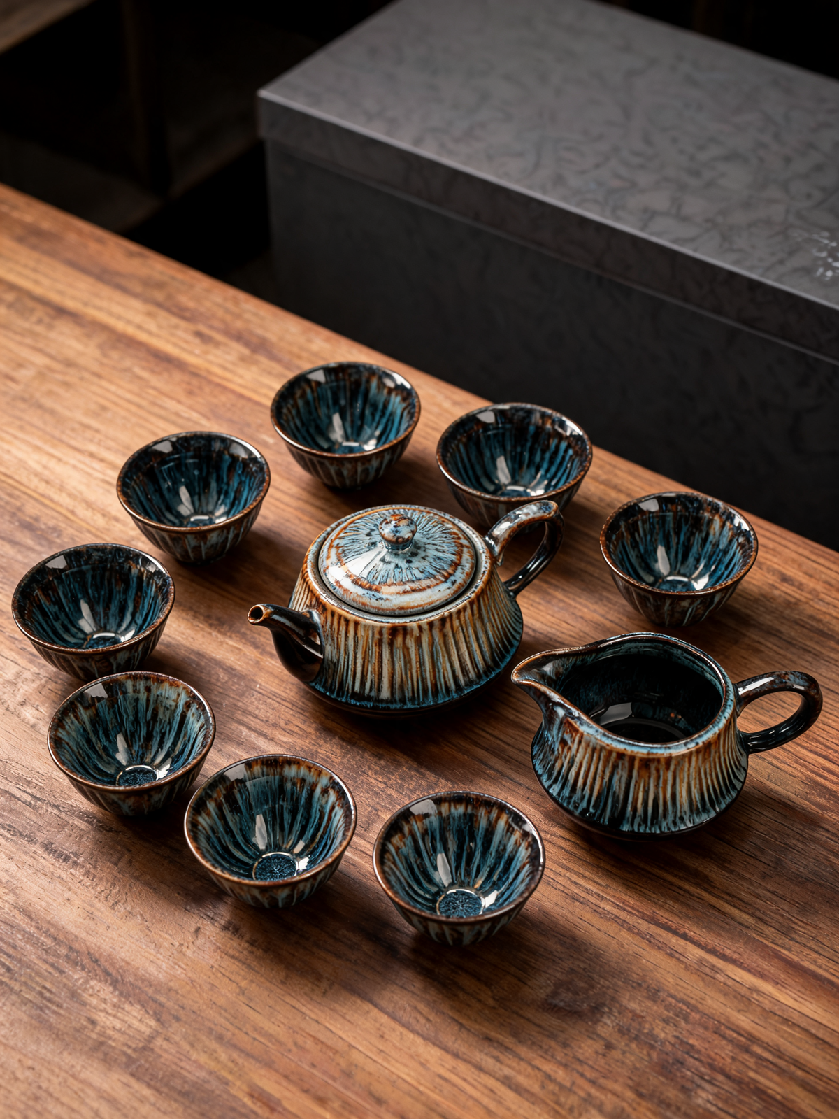 Xingyun tea ceremony set in its anthracite presentation case